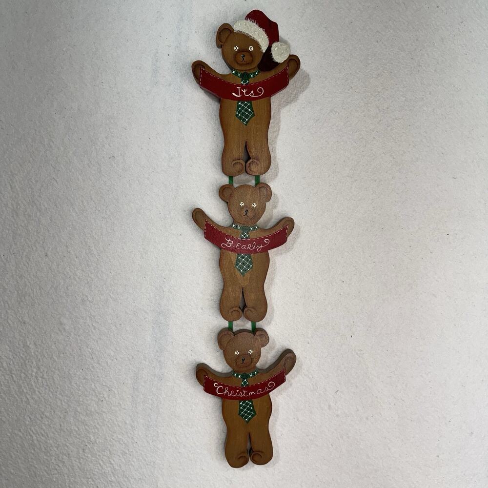 Wooden Santa Teddy Bears Christmas Wall Hanging 1985 VTG ‘It’s Bearly Christmas’